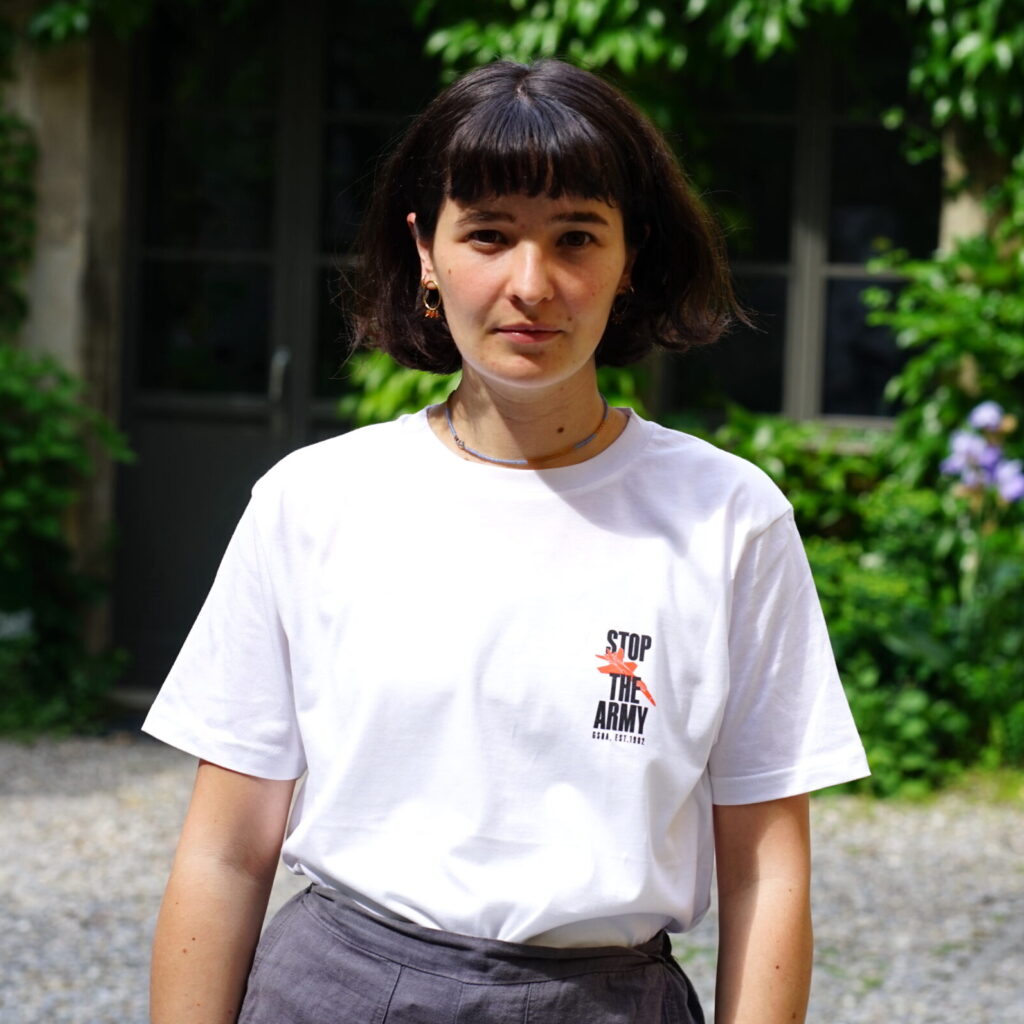 T-Shirt "Stop The Army" klein